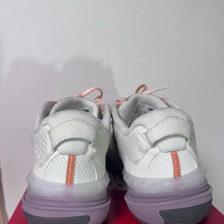 [BUNJANG] Hesi Low V2 Sneakers / 헤시 로우 V2
