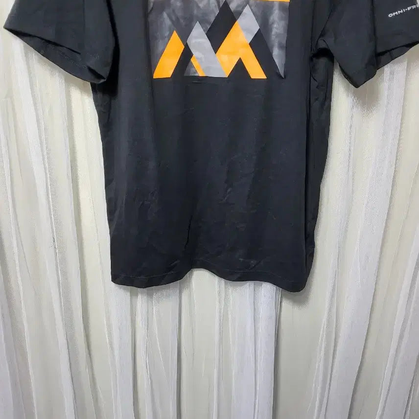 [BUNJANG] Columbia Black Logo Short Sleeve T-Shirt / 컬럼비아 블랙 로고 반팔 티셔츠