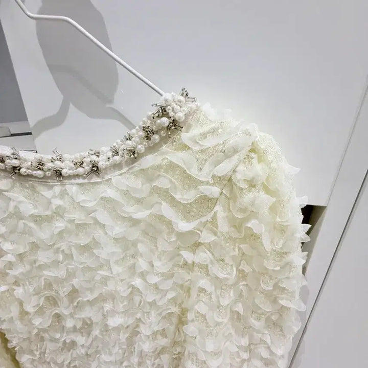 [BUNJANG] Luxury White Pearl Embellished Long Dress / 새상품 럭셔리 입체 화이트 롱 원피스 (진주 장식)
