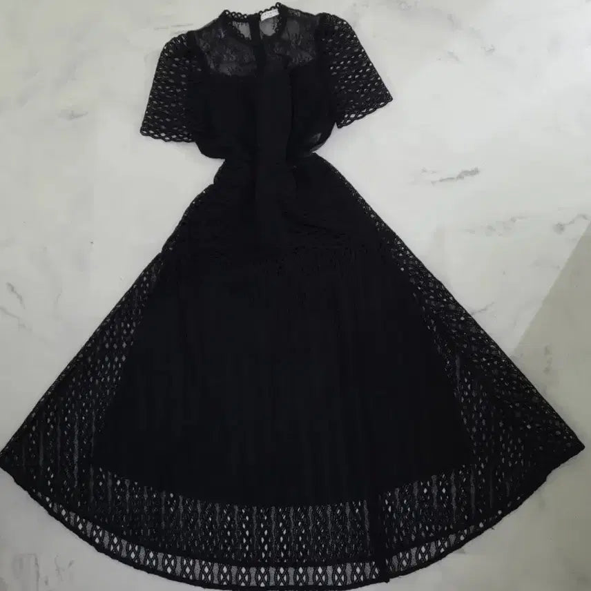 [BUNJANG] Sandro Black Lace Dress / 산드로 블랙 레이스 원피스 ~55
