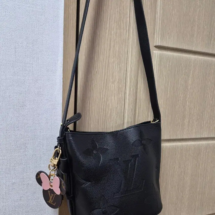 [SOLD OUT] 블랙 버킷백