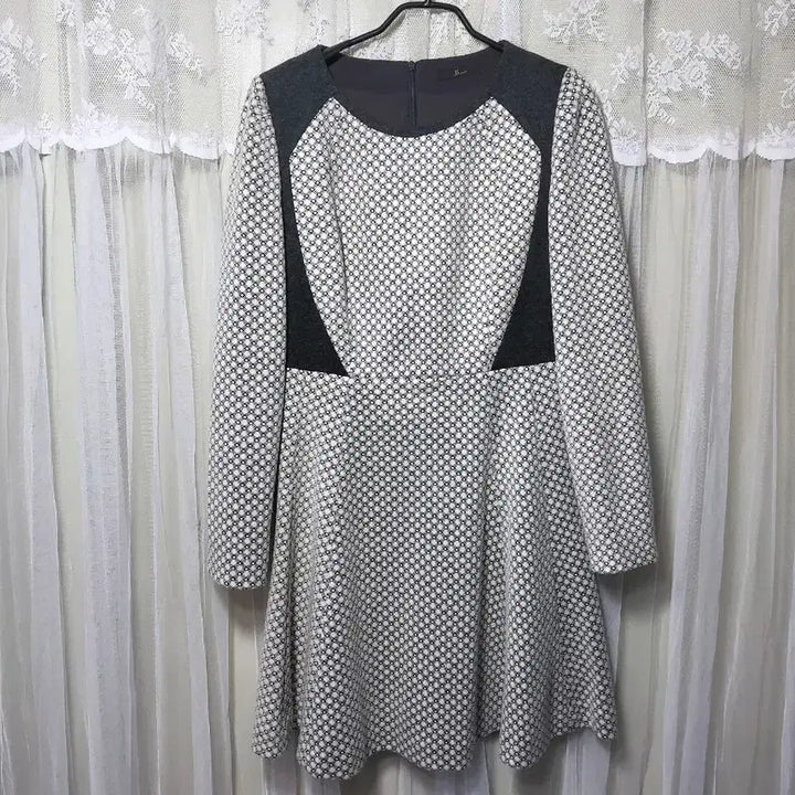 [BUNJANG] JJ JIGOTT Patterned Wool Flare Midi Dress / JJ지고트 JJ JIGOTT 장식 패턴 모 플레어 원피스