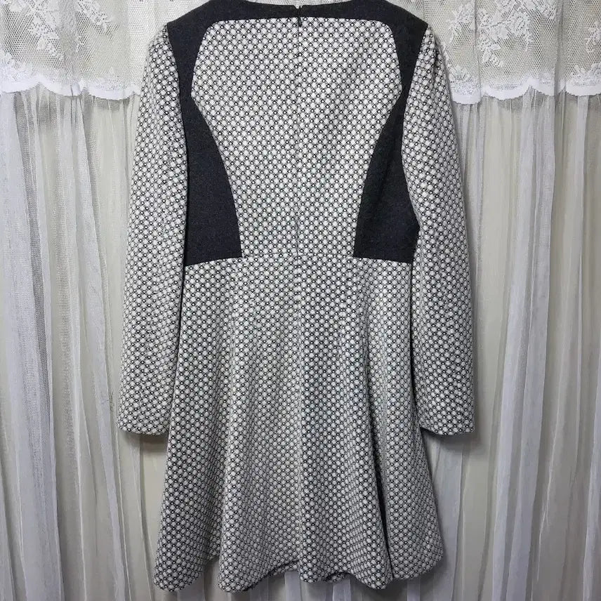 [BUNJANG] JJ JIGOTT Patterned Wool Flare Midi Dress / JJ지고트 JJ JIGOTT 장식 패턴 모 플레어 원피스