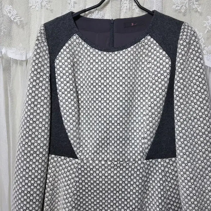 [BUNJANG] JJ JIGOTT Patterned Wool Flare Midi Dress / JJ지고트 JJ JIGOTT 장식 패턴 모 플레어 원피스