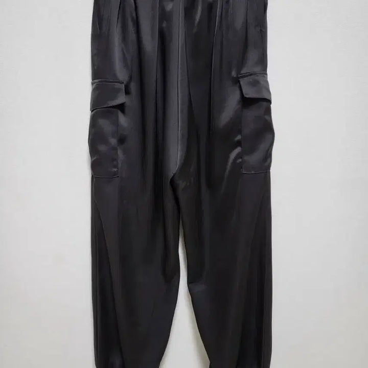 [SOLD OUT] Raffinato Etoile 화이트 핀턱트레이닝팬츠 50사이즈,새틴밴딩