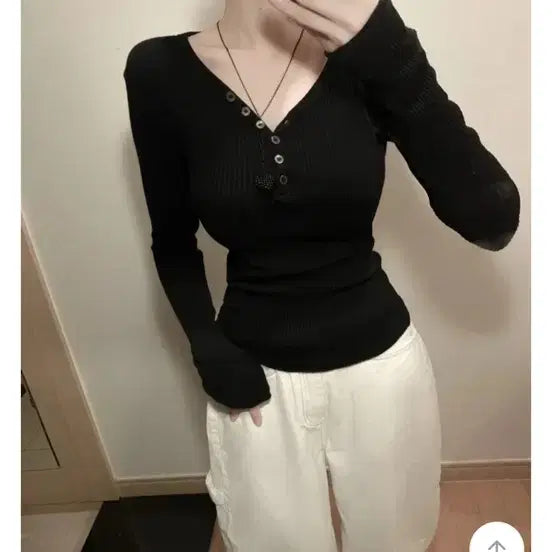 [BUNJANG] Black V-Neck Knit Sweater / 블랙 브이넷 니트