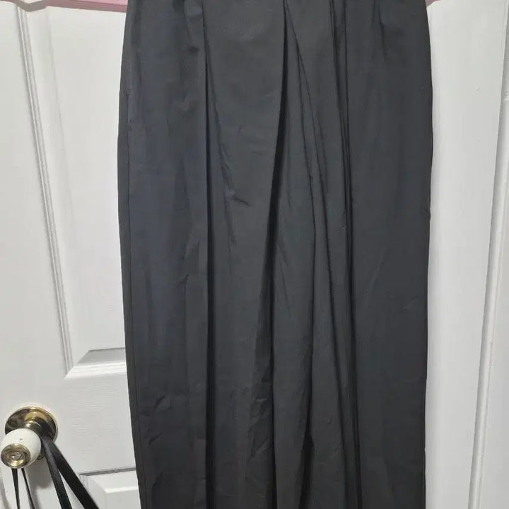 [BUNJANG] Black Pleated Long Skirt Skort / 블랙 롱 스커트 플리츠 치마바지