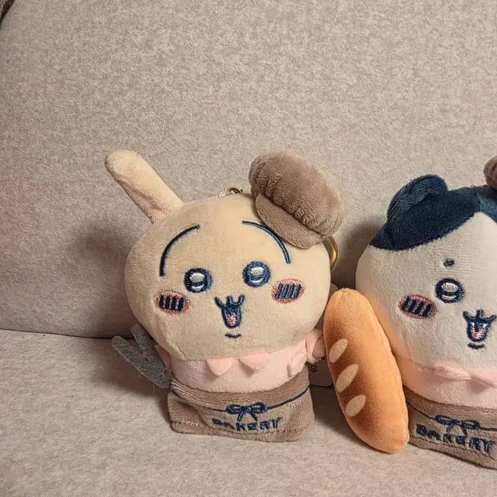 [BUNJANG] Chiikawa Bakery Keyring Doll Set / 새상품) 치이카와 베이커리 키링 인형 하치와레 우사기 모몽가 랏코 쿠리만