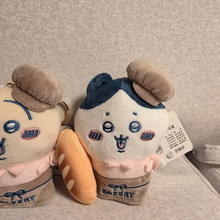 [BUNJANG] Chiikawa Bakery Keyring Doll Set / 새상품) 치이카와 베이커리 키링 인형 하치와레 우사기 모몽가 랏코 쿠리만