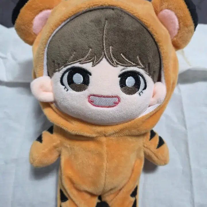 [BUNJANG] BTS V Kim Taehyung 20cm Plush Doll / 방단소년단(BTS) 뷔 김태형 솜인형
