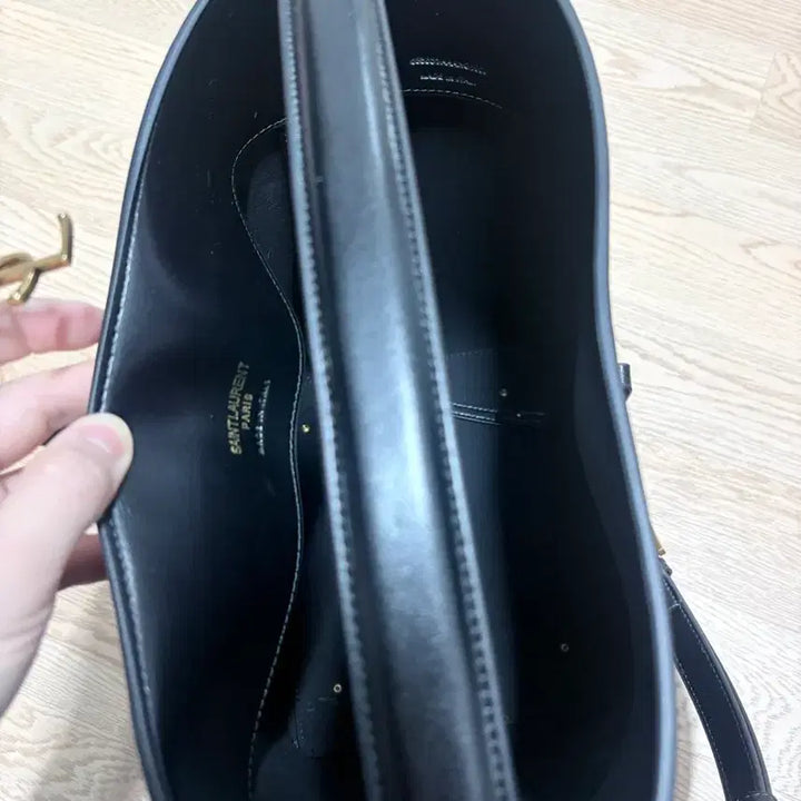 [BUNJANG] Black Calfskin Shoulder Bag / 카프스킨 숄더백