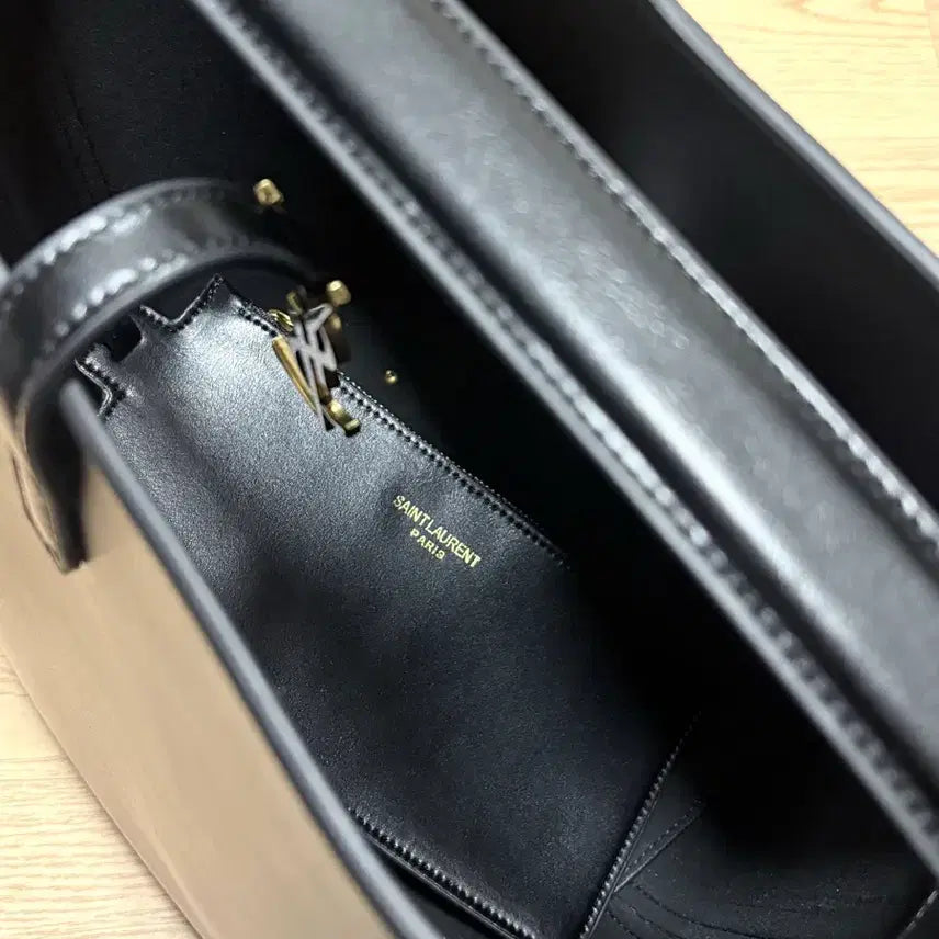 [BUNJANG] Black Calfskin Shoulder Bag / 카프스킨 숄더백