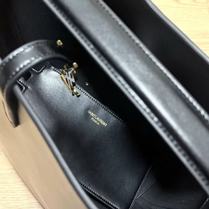 [BUNJANG] Black Calfskin Shoulder Bag / 카프스킨 숄더백