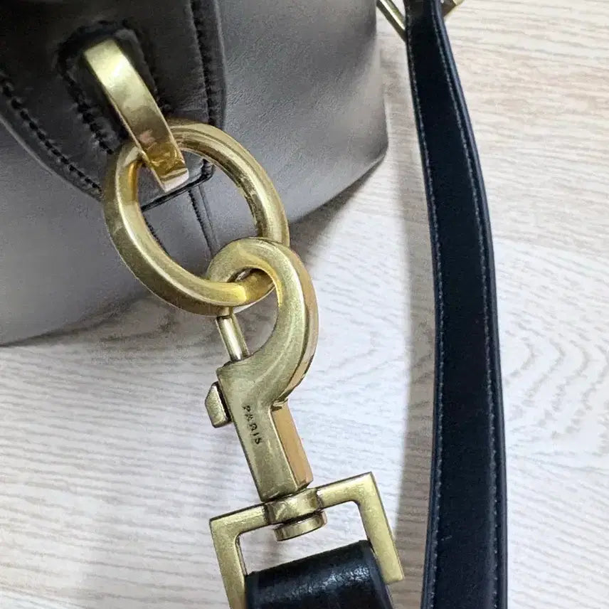 [BUNJANG] Black Calfskin Shoulder Bag / 카프스킨 숄더백