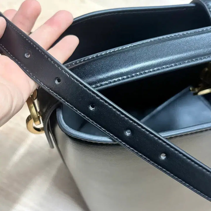 [BUNJANG] Black Calfskin Shoulder Bag / 카프스킨 숄더백