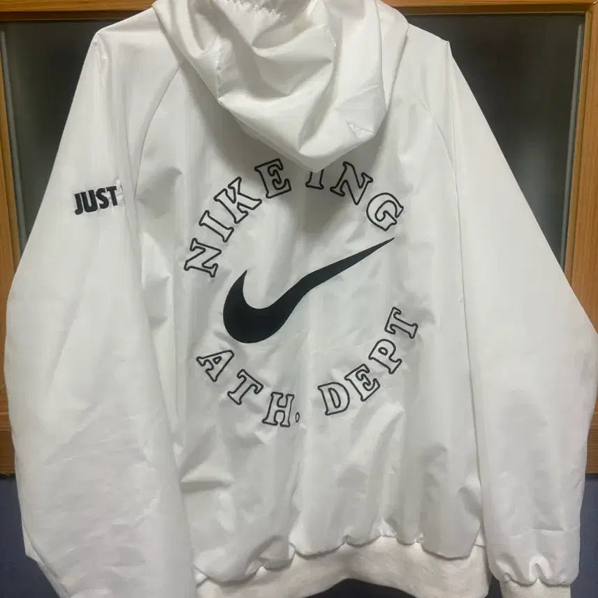 [BUNJANG] Nike White Windbreaker Hooded Jacket / 나이키 화이트 바람막이 후드 자켓