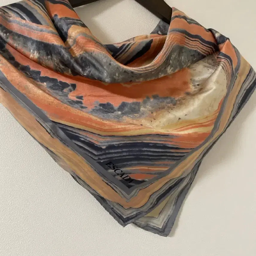 [SOLD OUT] 이태리 ESCADA실크스카프