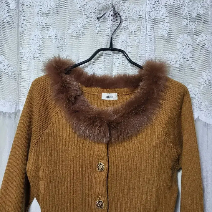[BUNJANG] nab noel Fur Trimmed Gold Button Cardigan / 일제 nab noel 퍼 트리밍 골드 버튼 가디건