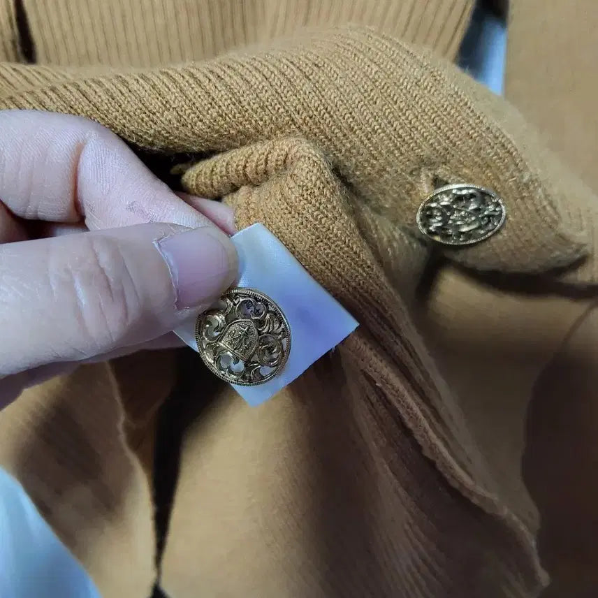 [BUNJANG] nab noel Fur Trimmed Gold Button Cardigan / 일제 nab noel 퍼 트리밍 골드 버튼 가디건