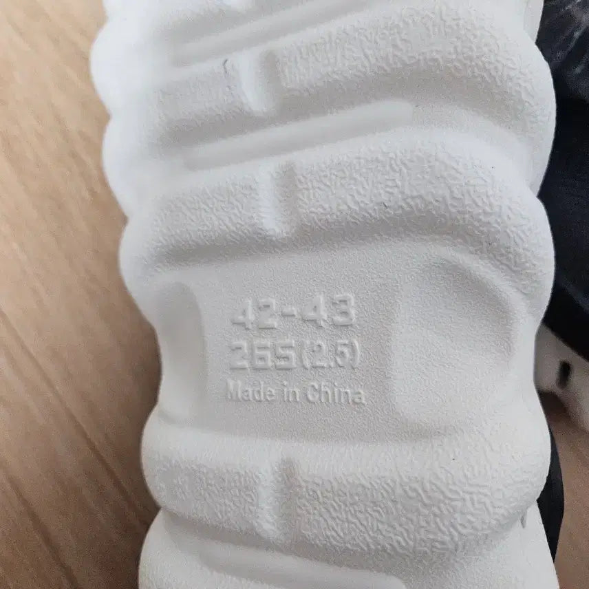 [SOLD OUT] 크록스스타일 슬리퍼