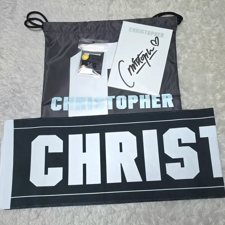 [BUNJANG] Christopher VIP Gift Set / 크리스토퍼 VIP 기프트 친필싸인 엽서 슬링백 슬로건 내한 공연 콘서트