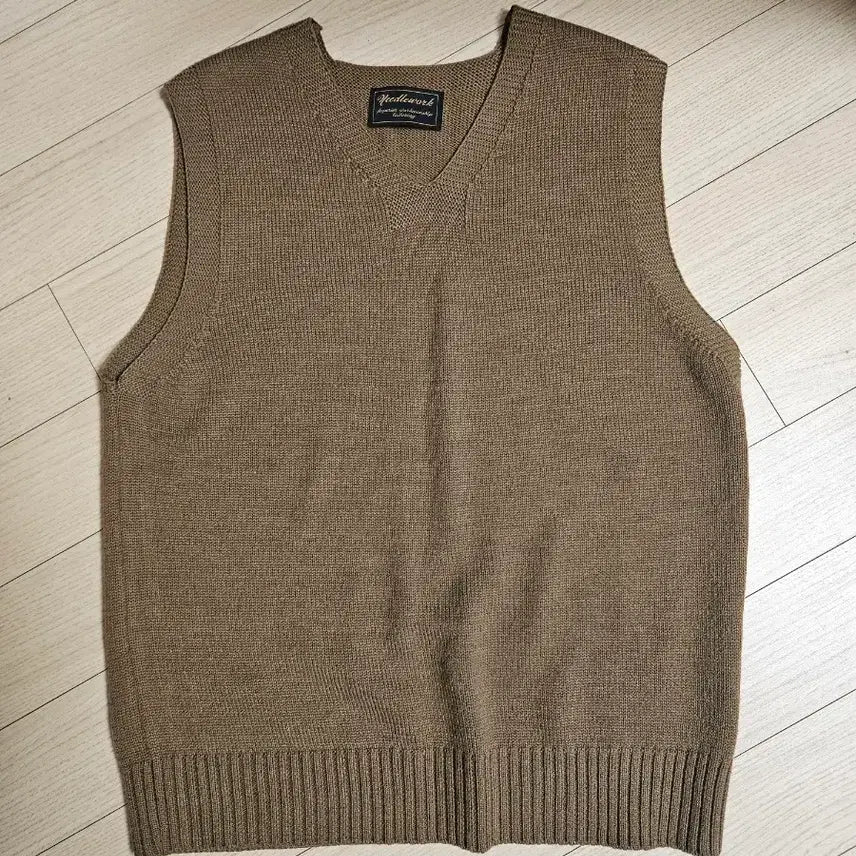 [BUNJANG] Needlework Military Knit Vest / 니들워크 밀리터리 니트베스트