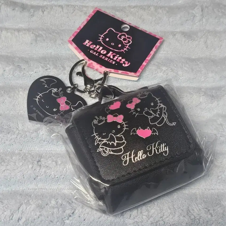 [BUNJANG] Sanrio Hello Kitty Gya-ru Series Black Ver. Multi-Case Keyring / 산리오 헬로키티 갸루시리즈 백참 멀티케이스 키링 (블랙 ver)