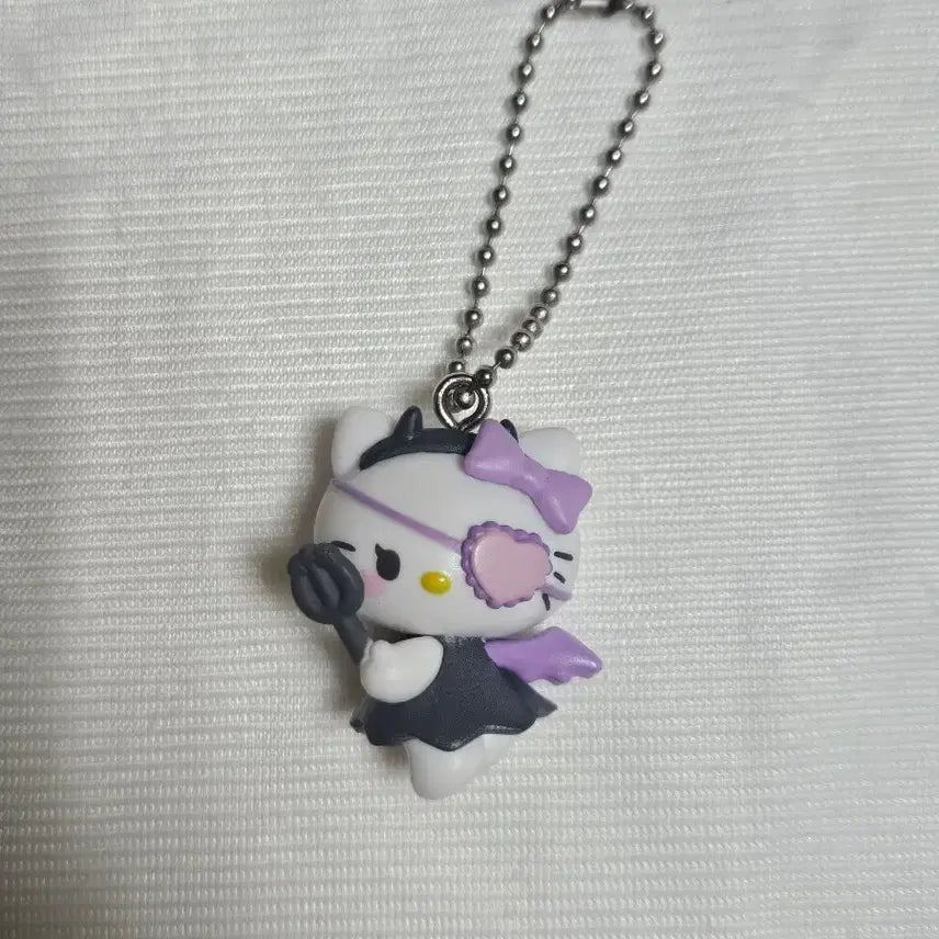 [BUNJANG] Sanrio Hello Kitty Devil Swing Gacha Keyring / 산리오 악마 스윙 가챠 헬로 키티 키링