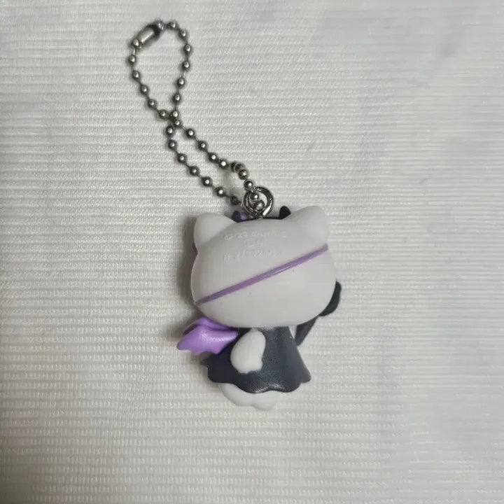 [BUNJANG] Sanrio Hello Kitty Devil Swing Gacha Keyring / 산리오 악마 스윙 가챠 헬로 키티 키링