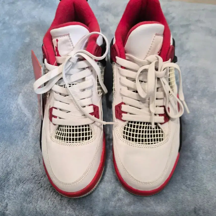 [BUNJANG] Nike Air Jordan 4 Fire Red (240mm) Sneakers / 여성 240(6Y)나이키 에어 조던 4 파이어레드 새제품 판매합니다