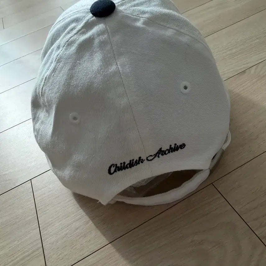 [BUNJANG] Childish Archive CA Logo Baseball Cap / 차일디쉬 아카이브 모자 화이트/네이비
