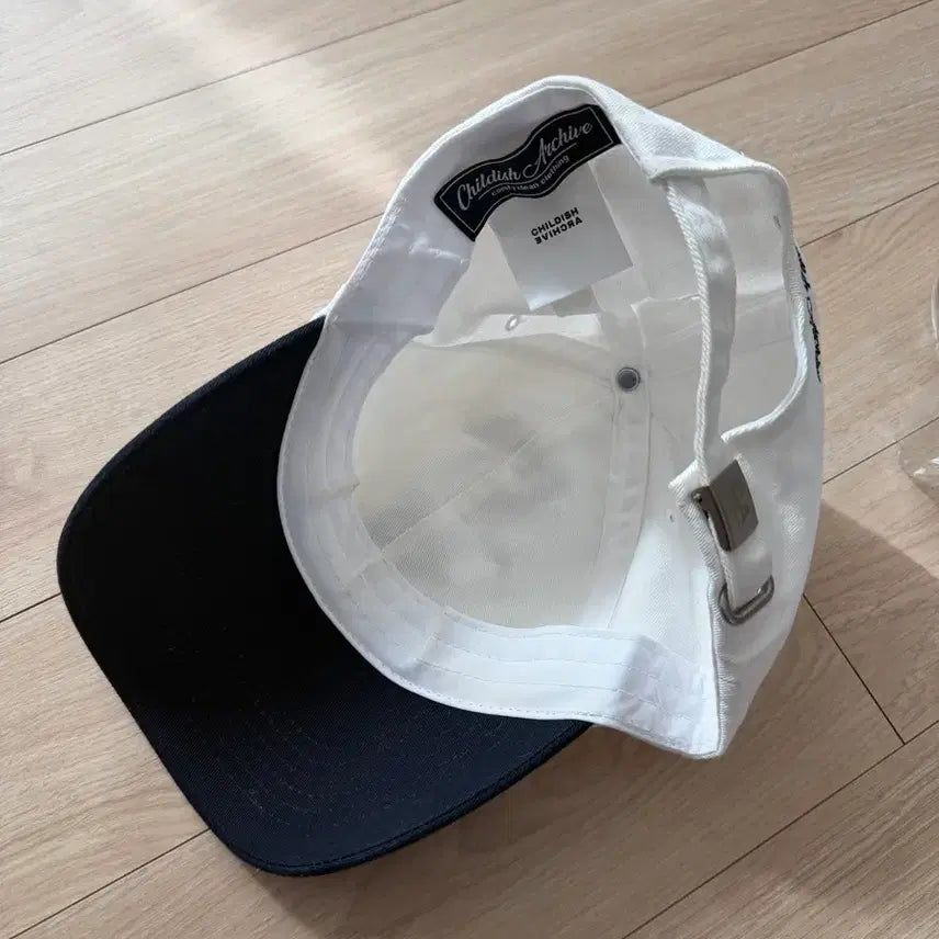 [BUNJANG] Childish Archive CA Logo Baseball Cap / 차일디쉬 아카이브 모자 화이트/네이비