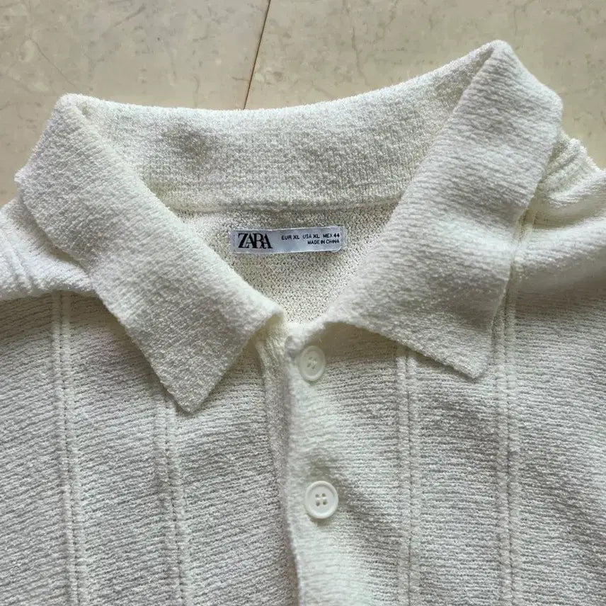 [SOLD OUT] 자라 화이트 반팔 카라 티셔츠