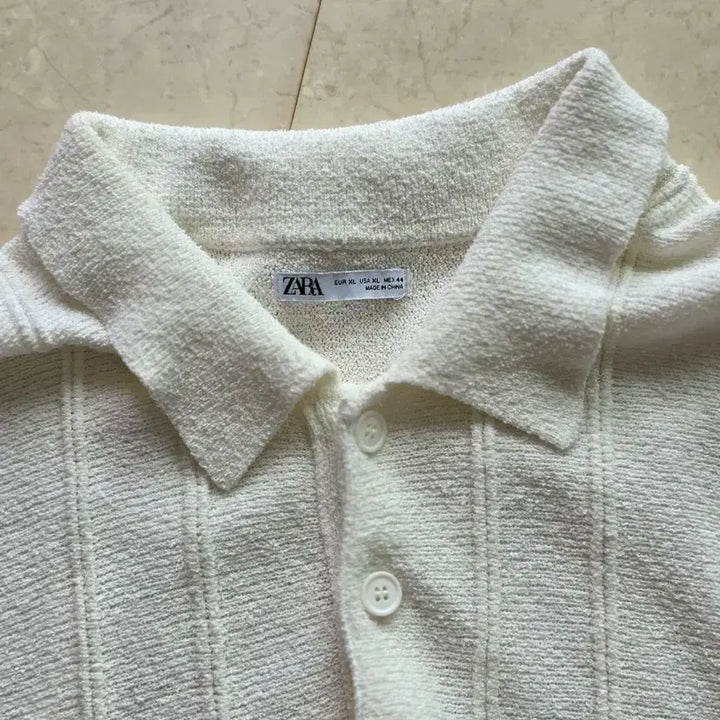 [SOLD OUT] 자라 화이트 반팔 카라 티셔츠