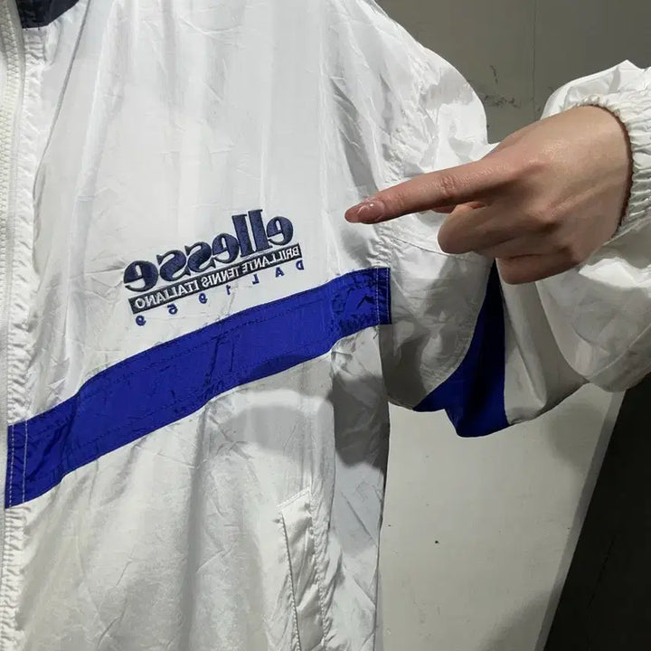 [BUNJANG] Ellesse Old School White Oversized Windbreaker Jacket / 엘레쎄 올드스쿨 화이트 오버핏 바람막이 자켓 L