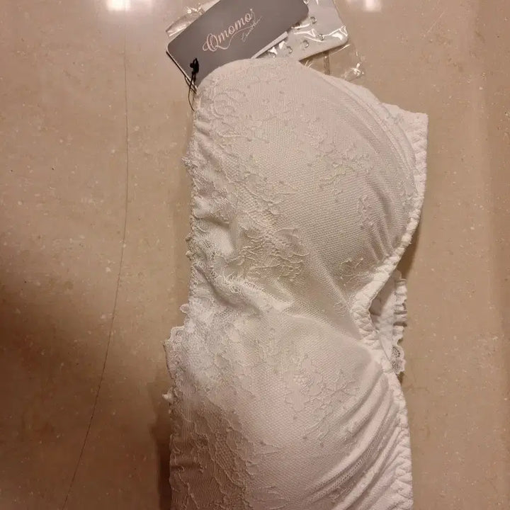 [BUNJANG] Qmomo Amor White Lace Tube Top Bra / 