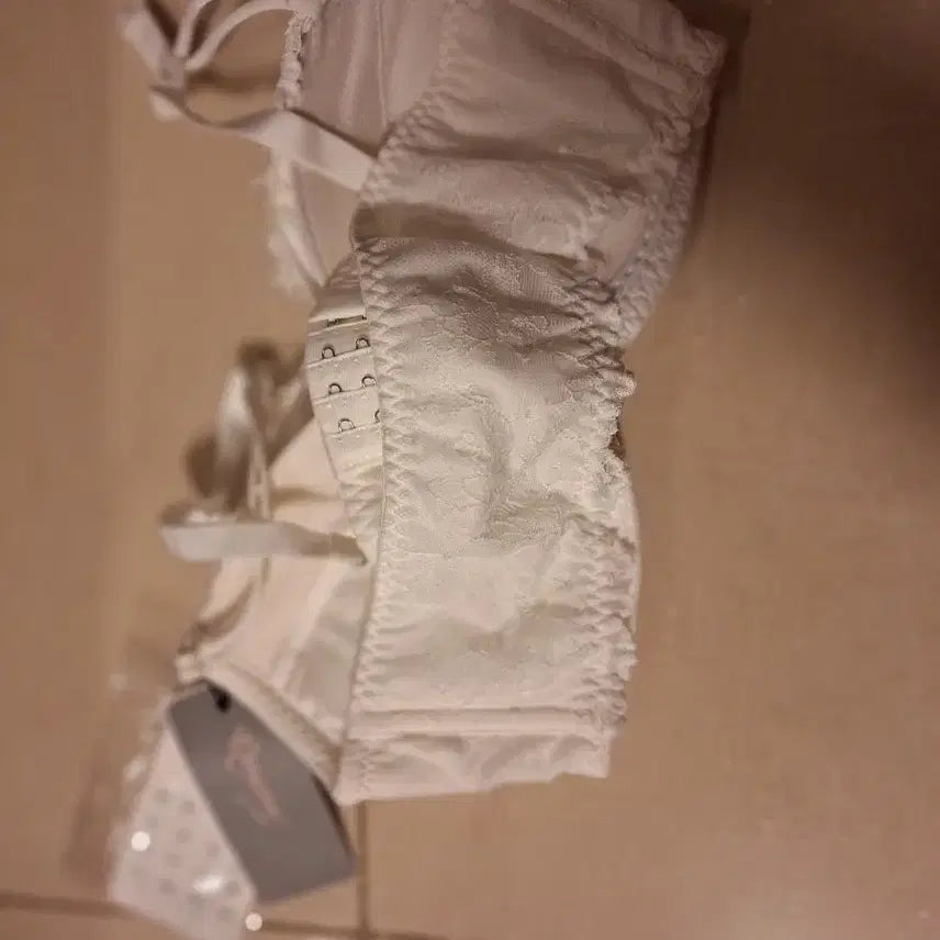 [BUNJANG] Qmomo Amor White Lace Tube Top Bra / 