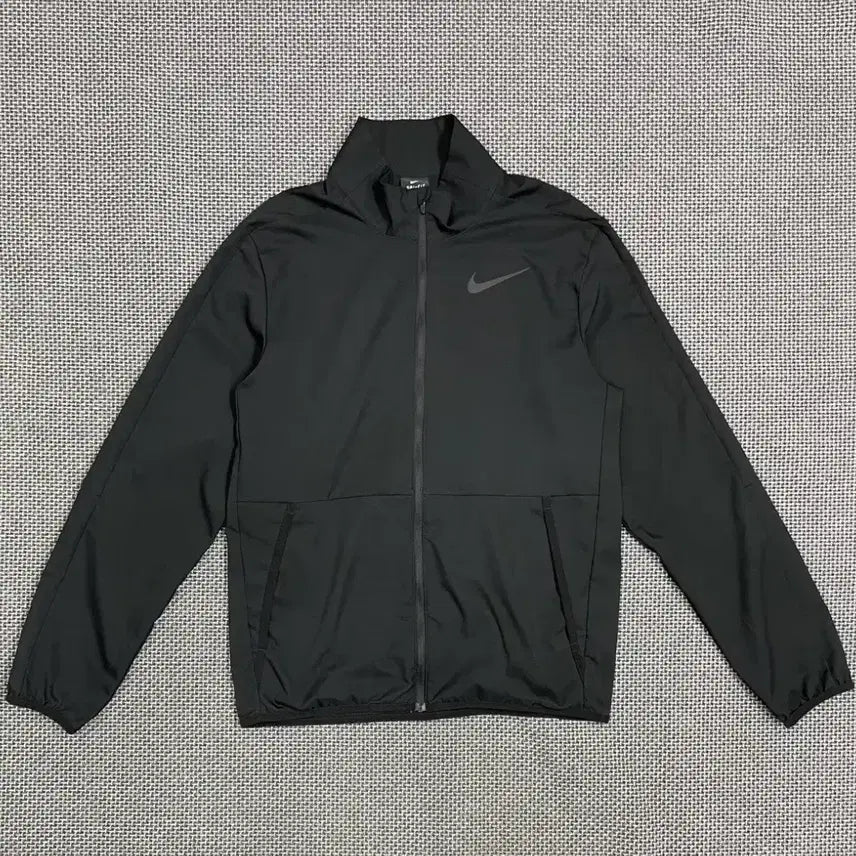 [SOLD OUT] 나이키 드라이핏 바람막이 자켓 M 블랙