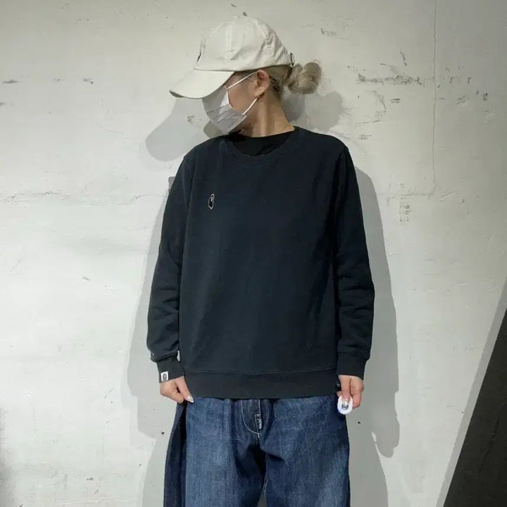 [BUNJANG] BAPE Navy Gorilla Mini Logo Sweatshirt / 베이프 네이비 고릴라 미니 로고 스웻 셔츠 맨투맨