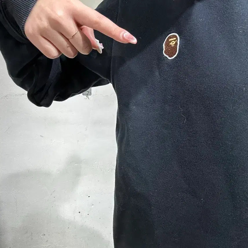 [BUNJANG] BAPE Navy Gorilla Mini Logo Sweatshirt / 베이프 네이비 고릴라 미니 로고 스웻 셔츠 맨투맨