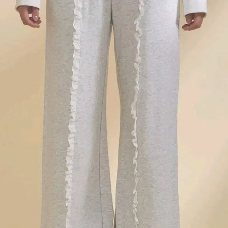 [BUNJANG] merry jenny Lace Frill Sweat Pants / 메리제니 레이스 프릴 스웨트 팬츠 merry jenny