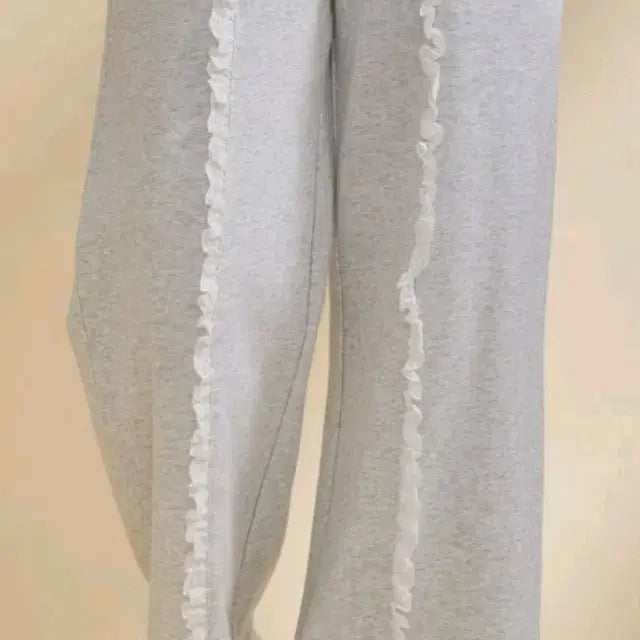 [BUNJANG] merry jenny Lace Frill Sweat Pants / 메리제니 레이스 프릴 스웨트 팬츠 merry jenny