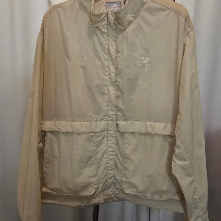[BUNJANG] New Balance Active Crop Windbreaker Beige / 뉴발란스 액티브 크롭 바람막이