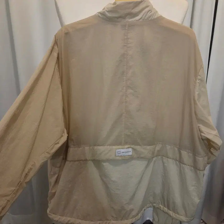 [BUNJANG] New Balance Active Crop Windbreaker Beige / 뉴발란스 액티브 크롭 바람막이