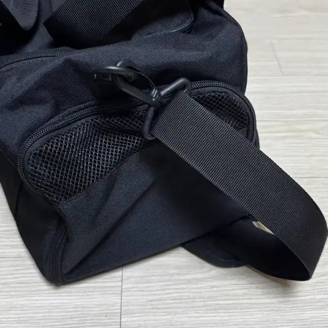 [BUNJANG] Musinsa Standard Gym Swell Boston Bag / 무탠다드 짐 스볼 보스턴백