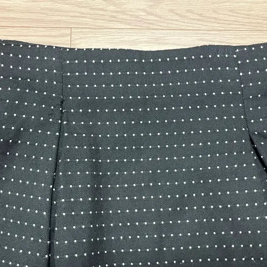 [BUNJANG] Black Dot A-line Mini Skirt / 블랙 도트 땡땡이 A라인 미니스커트