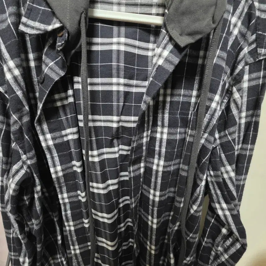 [BUNJANG] IU Concert Official Shirt (L) / 아이유 헐콘 공굿 셔츠 (L)