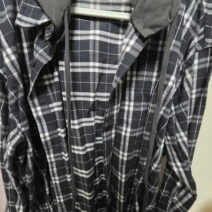 [BUNJANG] IU Concert Official Shirt (L) / 아이유 헐콘 공굿 셔츠 (L)