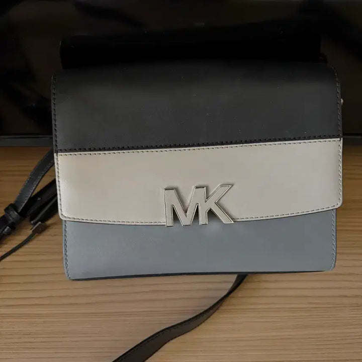 [BUNJANG] Michael Kors MK Tri-Color Crossbody Bag / 마이클코어스 MK 삼색 크로스백