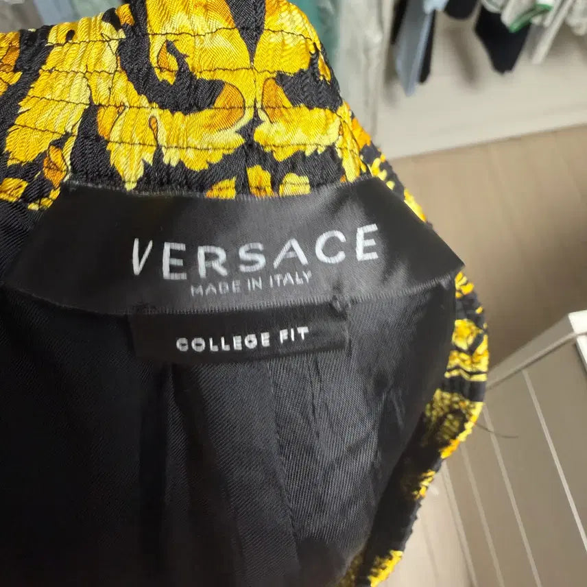 [BUNJANG] Versace Barocco Silk Shorts / 베르사체 Barocco 실크 반바지 M(48)사이즈